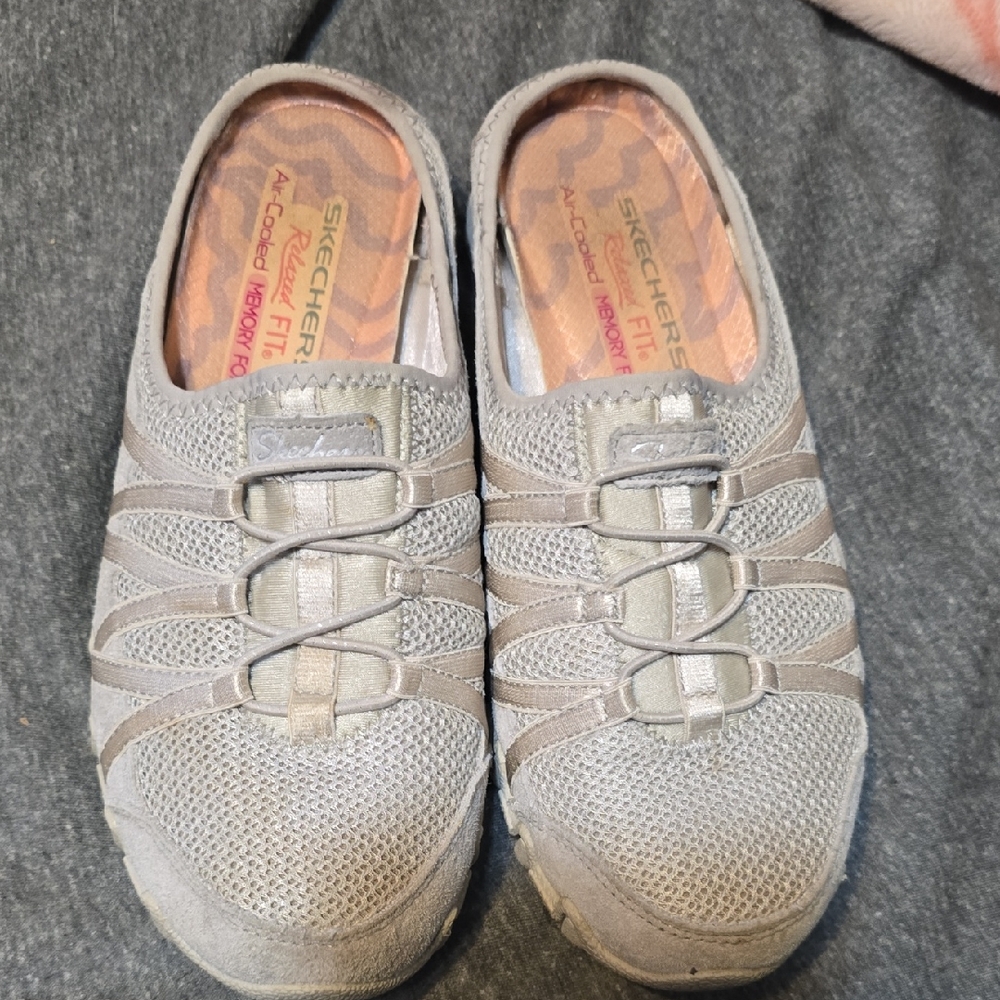 Skechers Women's Light Gray Slip-On Sneakers